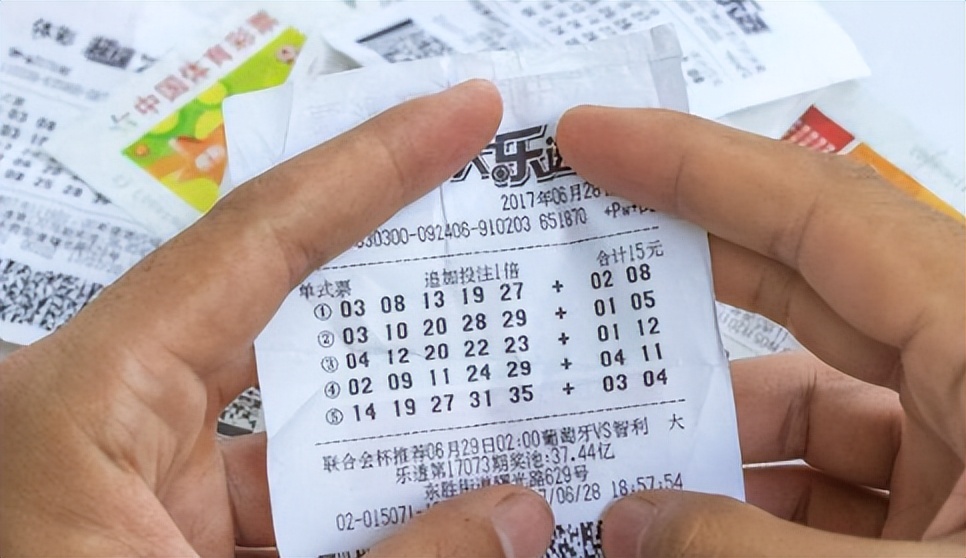 神秘男子买彩票中奖2100万,男子中彩票大奖第二天淡定去上班