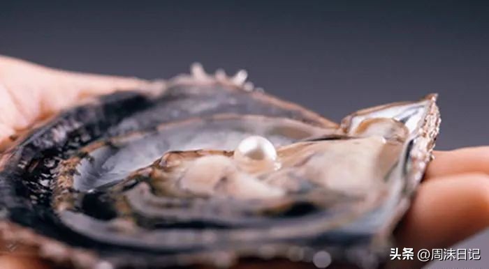 戴什么珍珠最有气质,什么气质适合戴珍珠耳钉