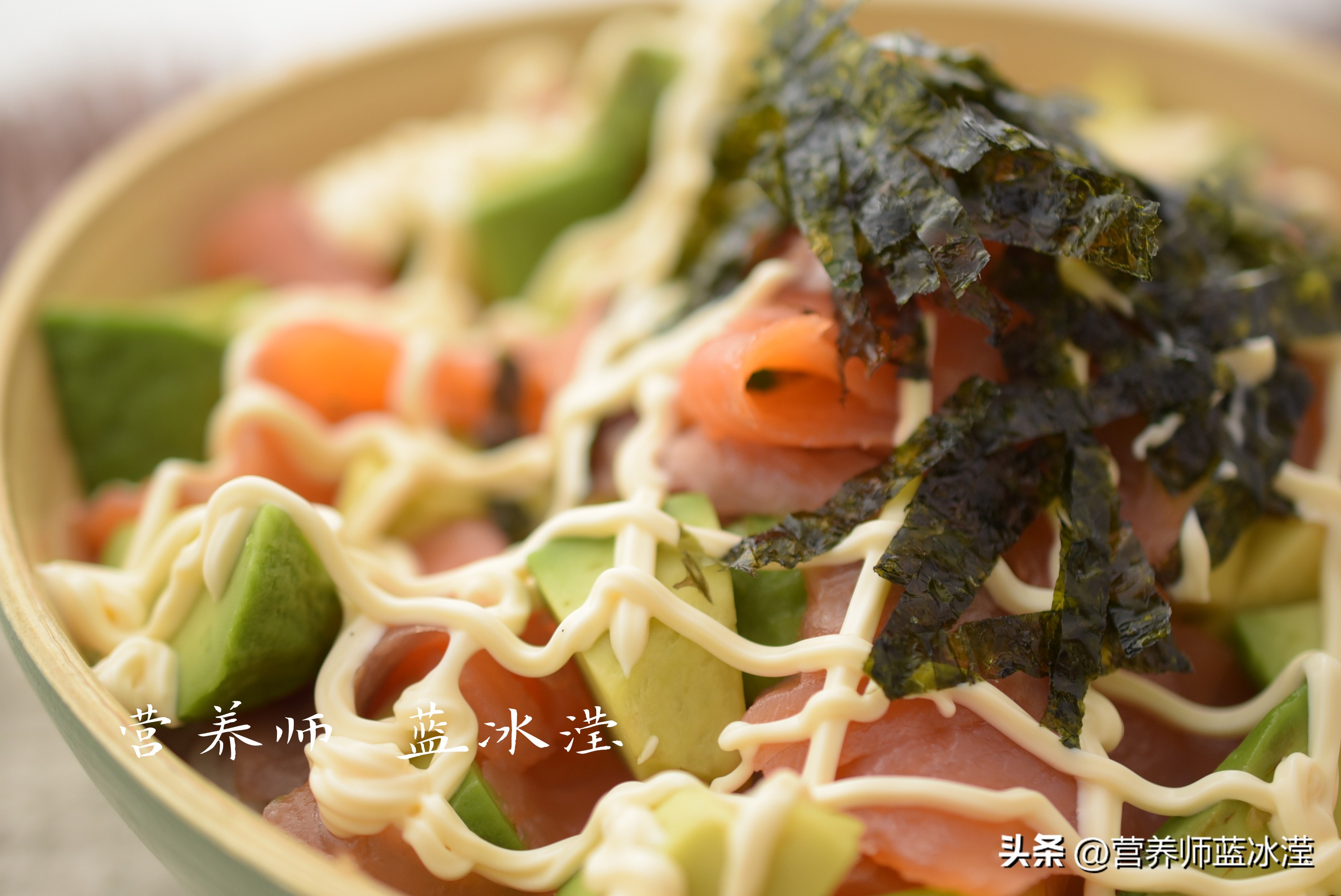 宝宝吃牛油果有什么好处,小孩多吃牛油果有什么好处