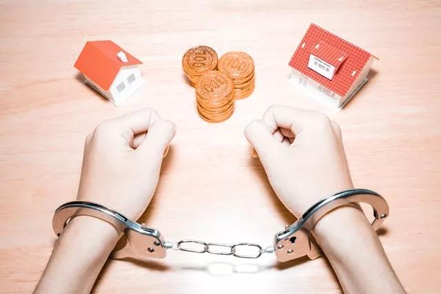 偷你的钱，骗你的情，这个男朋友玩儿的真高明。