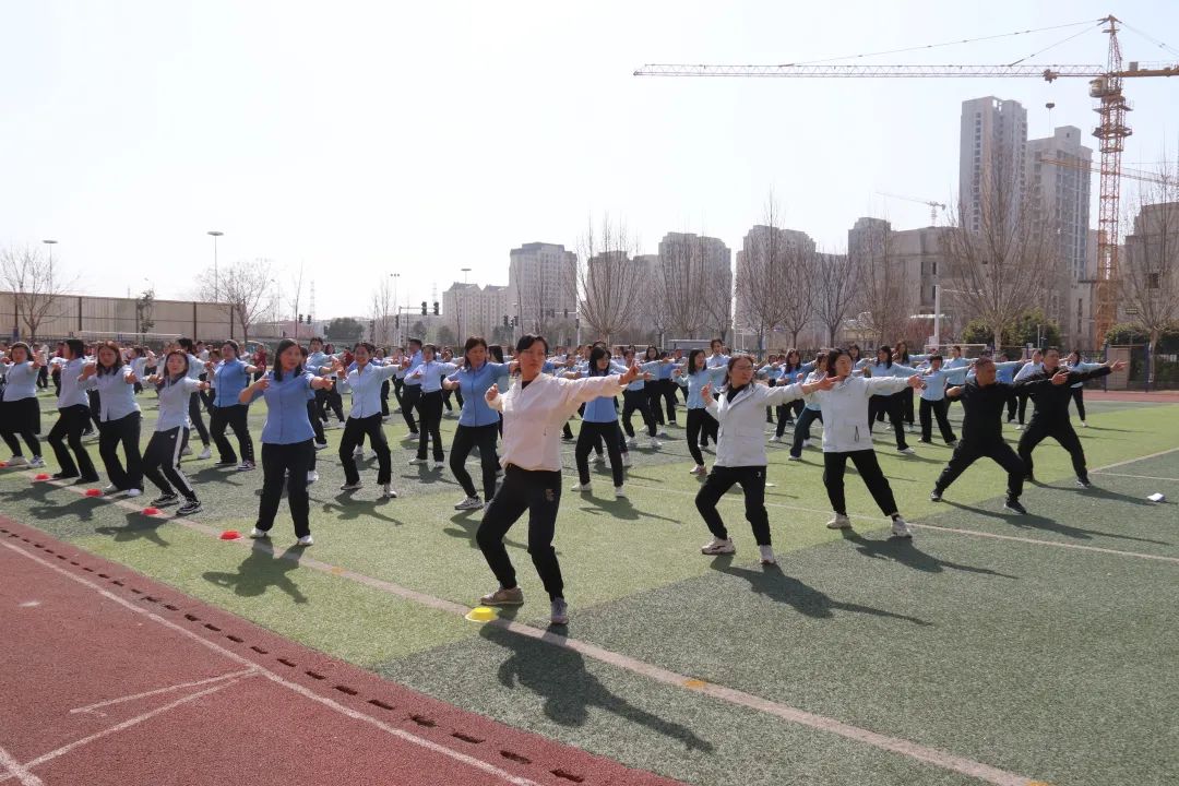 趣味运动会，精彩半边天——惠济区江山路中心学校举行三八节活动