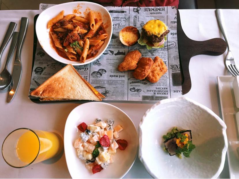 跟着JW城中[小小博学营]，赏名画尝美食，来一场沉浸式美育之旅