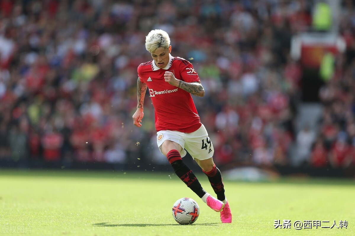 阿根廷球员做c罗的庆祝动作,c罗球迷庆祝动作