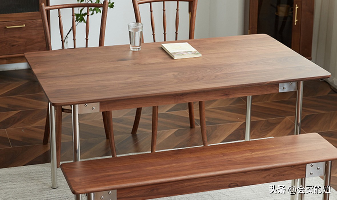 餐厅加厚实木餐桌纯实木,值得推荐的实木餐桌