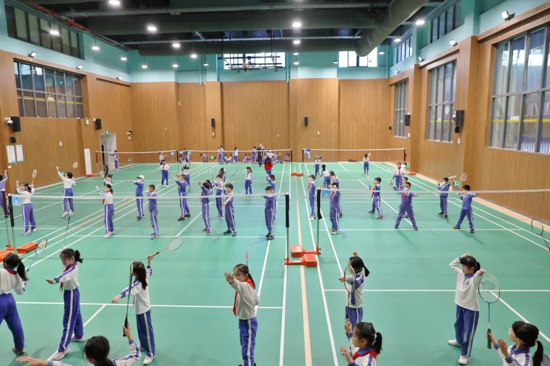 周末体育场馆开放的可行性,学校开放体育场馆的好处