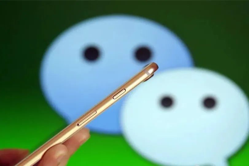 微信右上角加号怎么添加功能,微信添加好友的二维码在哪找