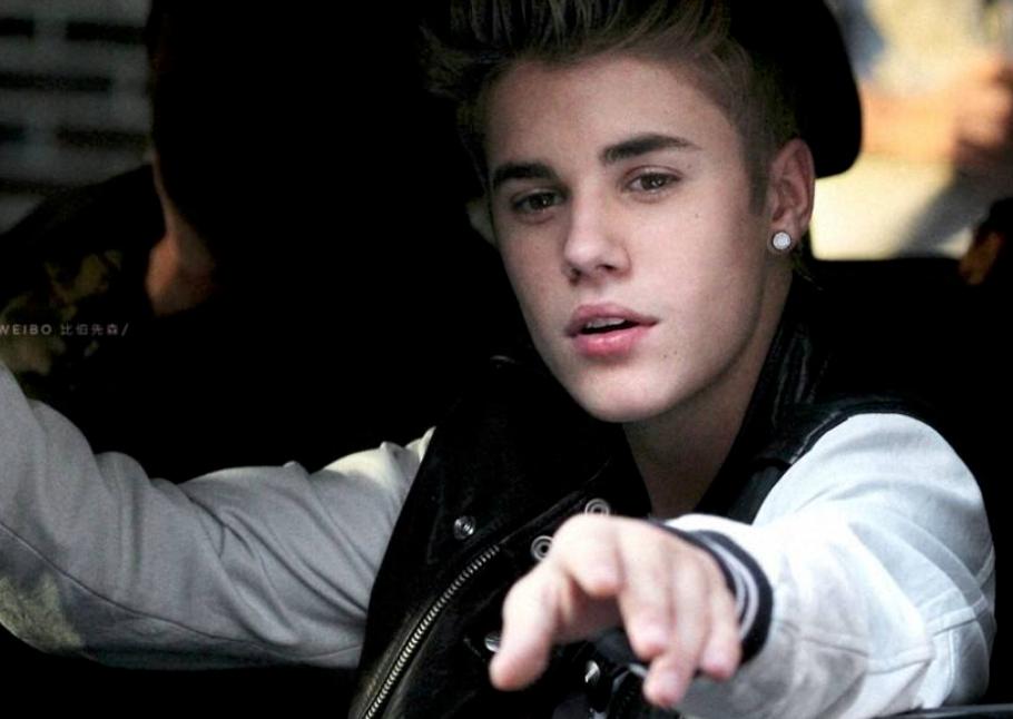 太谜！这4个当代世界大佬，被认为非“地球人