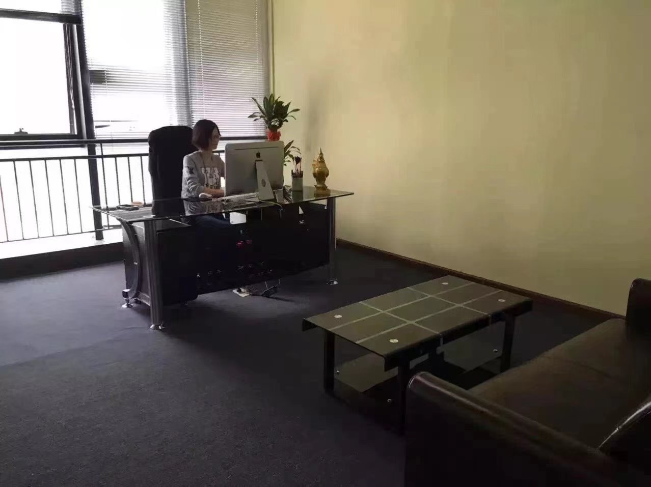 13岁开始创业现月入两万,女大学生创业月入5万元