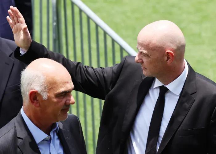 “球王”贝利,安息之地由14层楼组成,有14000个拱顶,他选9楼