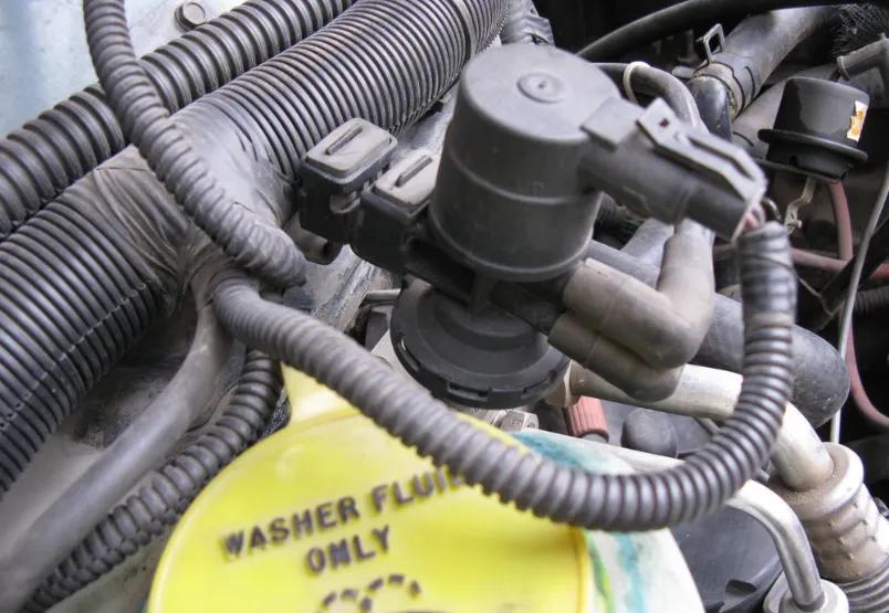 碳罐电磁阀发出哒哒哒的声音很响,碳罐电磁阀检测方法