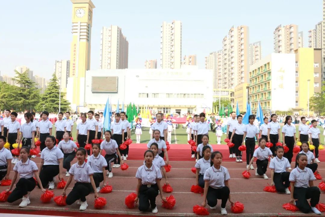 西安浐灞阳光海澜小学田径运动会,西安御锦城小学春季运动会直播
