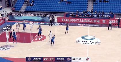 停赛4场罚款20万！李春江马布里对骂，双双被处罚，老马嚣张挑衅