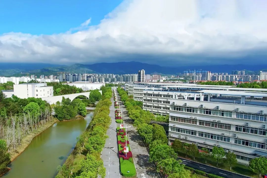 江西中医药大学和广东医科大学,江西中医药大学在国内名气大吗