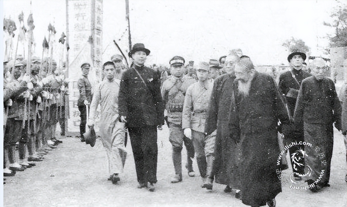 看看这些民族的败类：抗战时期，叛变投敌的国民*党**10名高级将领