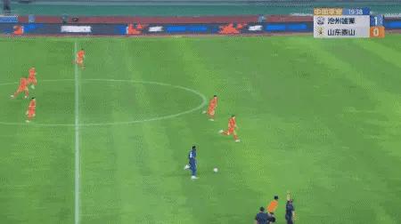 1:1，单场两次争议判罚，山东泰山四轮不胜，老牌劲旅真要保级吗