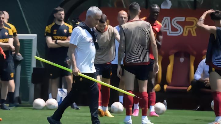 绌嗛噷灏煎ゥ鏀句笅楠勫偛,闄や簡鎴愬姛鍒棤閫夋嫨绌嗛噷灏煎ゥ