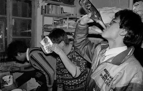 当上一代人遭遇大环境不好，他们都是怎么过来的？