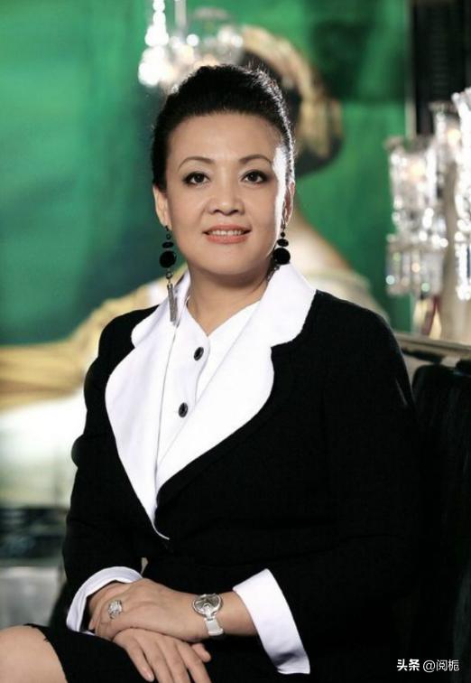 张兰：巅峰25亿身价，却被资本做空一无所有，64岁卷土重来