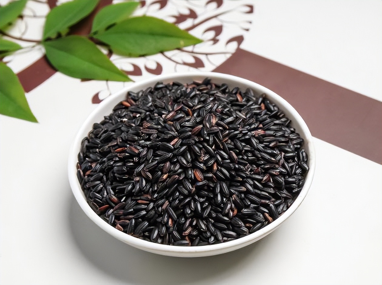 黑米为什么不能随便吃呢,黑米有哪些人不能吃