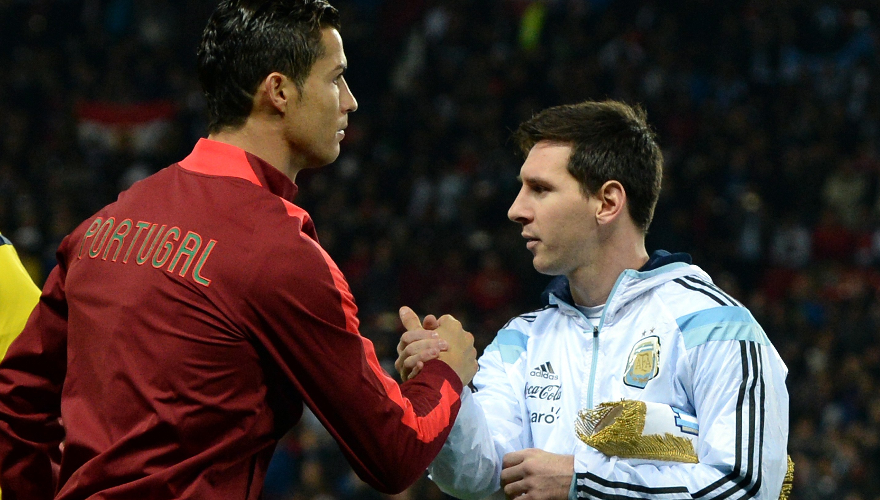 哈兰德比不上梅西和c罗视频,c罗和哈兰德对比进球方式