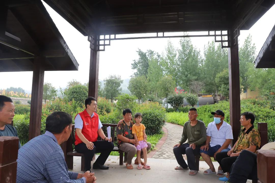 开展擦亮文明窗口志愿服务活动,志愿服务汇聚爱心为文明添彩