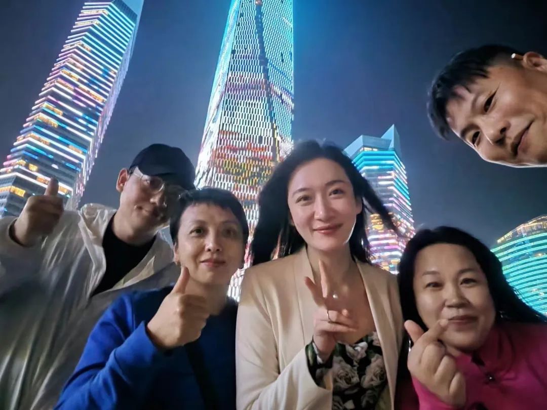 红瓦绿树碧海蓝天视频,红瓦绿树碧海蓝天图文