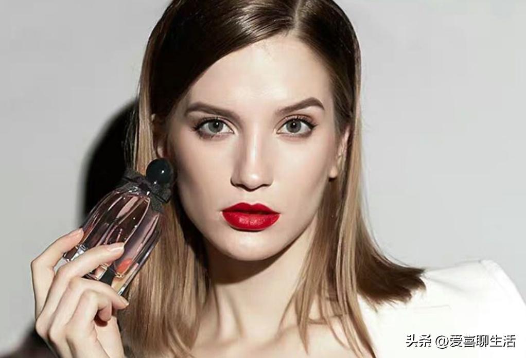 情人节什么花束最畅销 (情人节鲜花加什么礼物比较好)