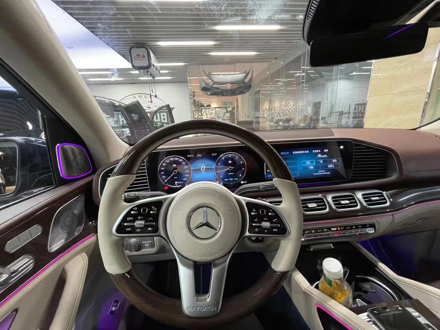 迈巴赫gls600柏林之声超级震撼,迈巴赫gls顶配沉浸式体验