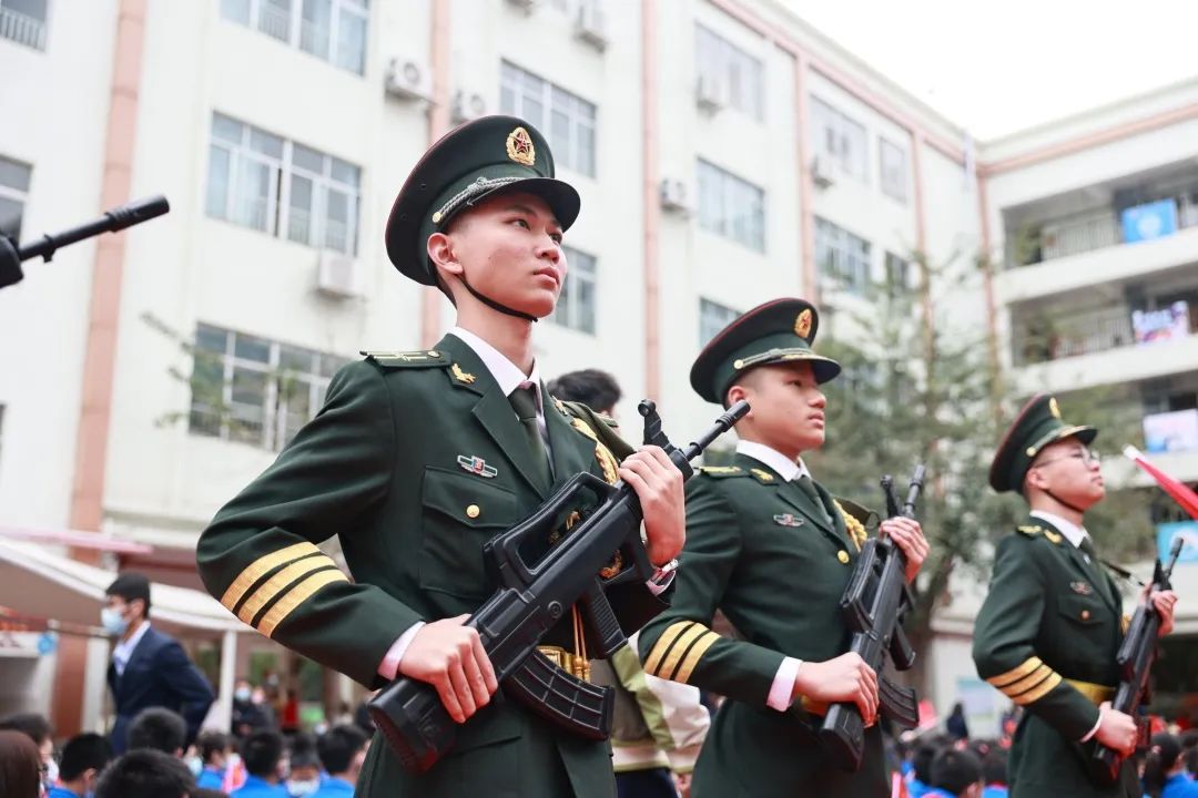 中考喜报国防蛟龙班平均分高达710！狮岭这所学校凭实力“狂飙”