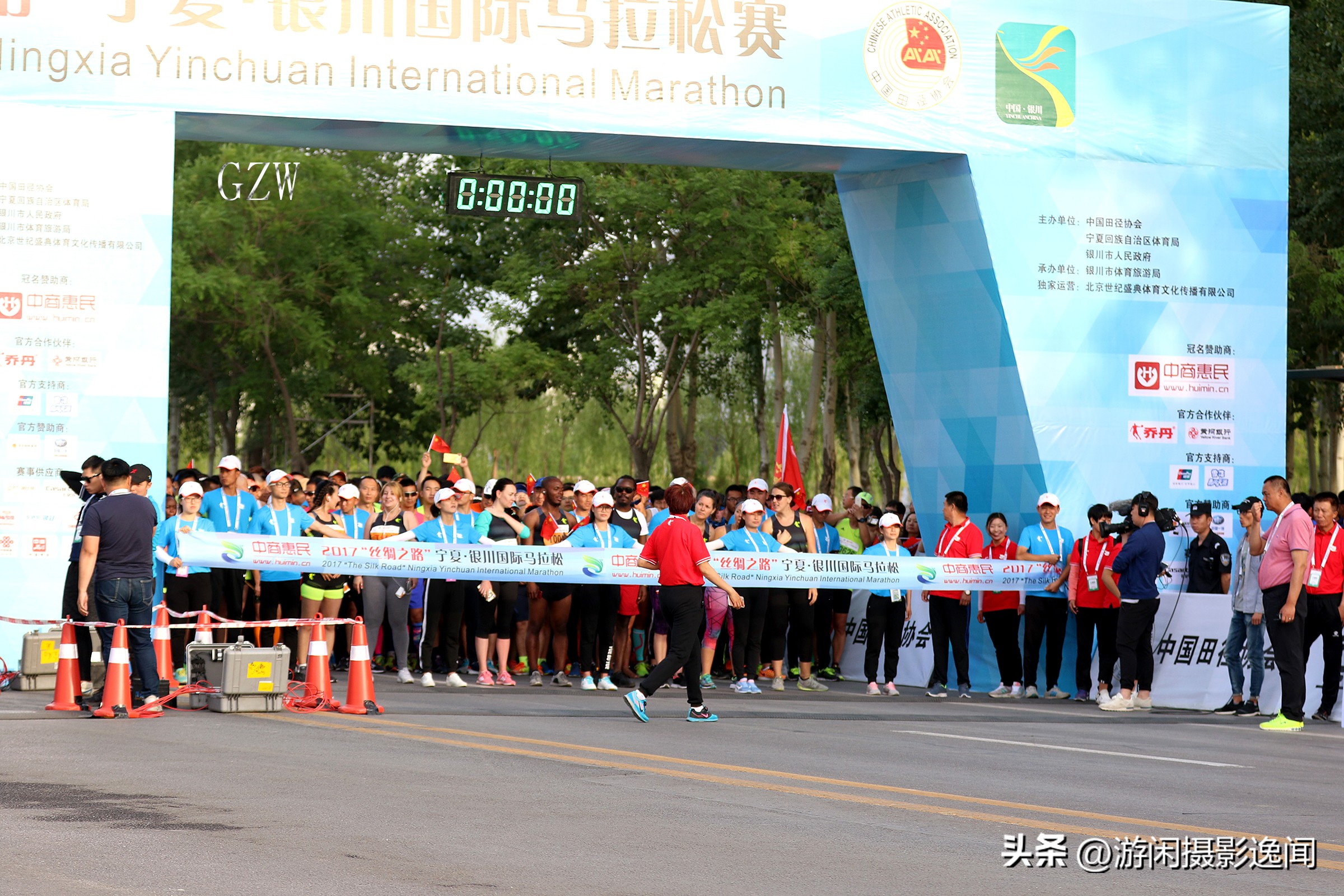 喜迎二十大｜精选照片首届“丝绸之路”宁夏•银川国际马拉松赛