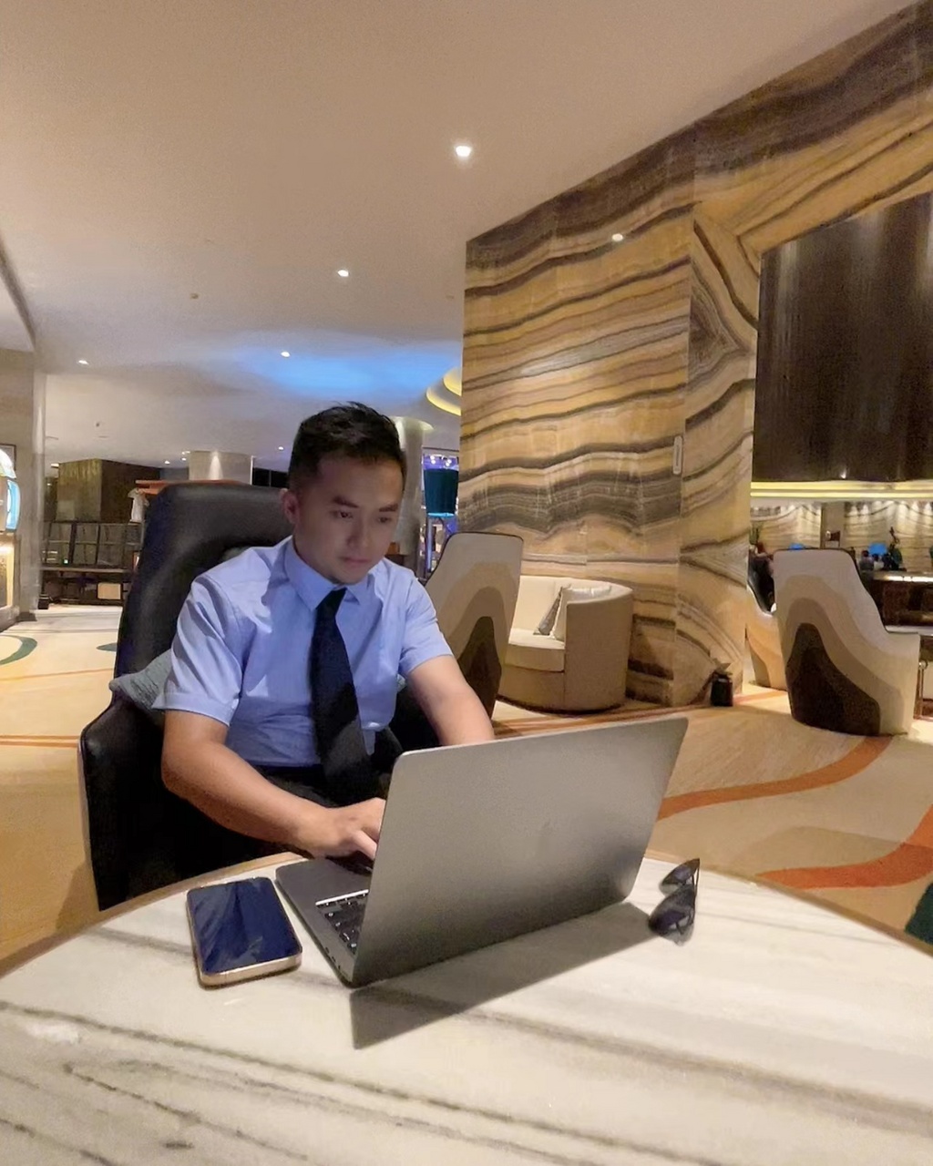 网络侠客郭盛华，皆有爱国之心，更是闻名世界