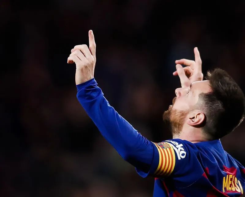 梅西从侏儒症到世界冠军,梅西有侏儒症为什么还能长到1米7