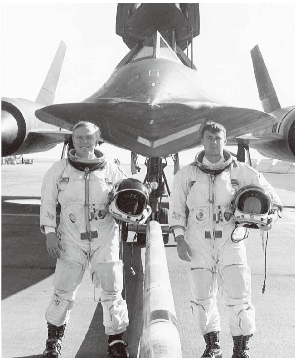 黑鸟侦察机飞出外太空,黑鸟飞到大气层