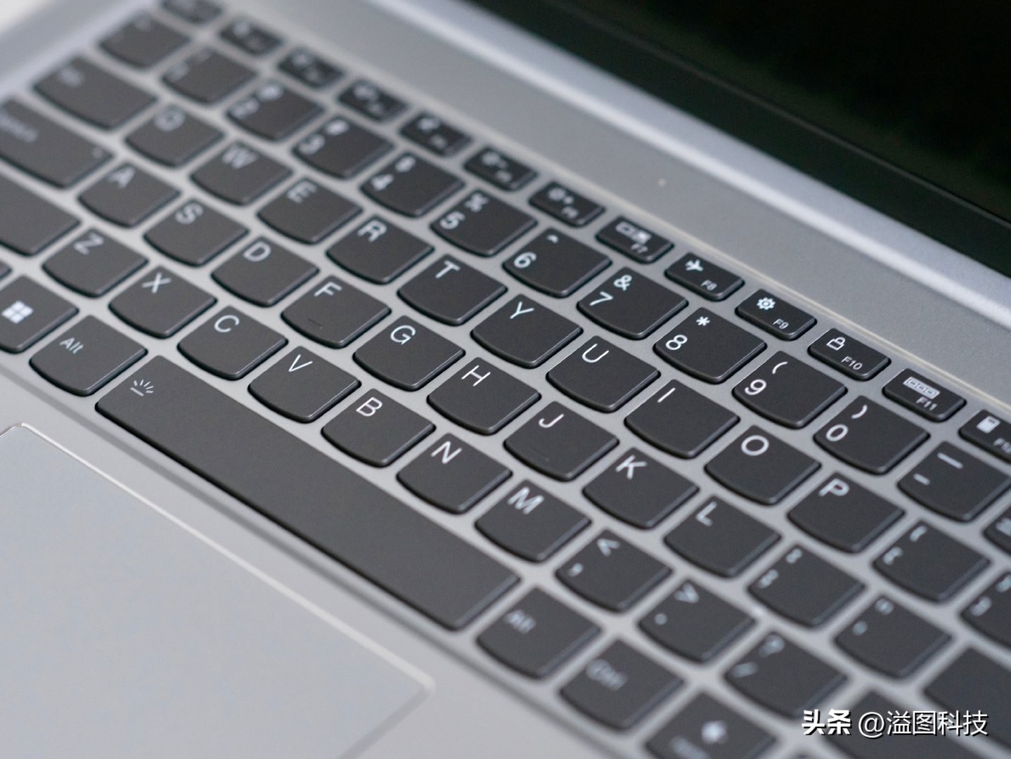 thinkpade14和小新air14,联想小新air14plus2022酷睿版评测