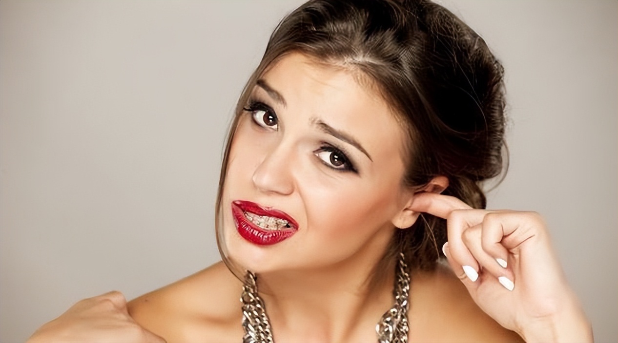 为什么有人耳屎是干的有的是湿的,为啥有人的耳屎是湿的