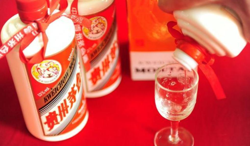 李白爱喝酒到底喝的什么酒,李白喝得最多的是什么酒