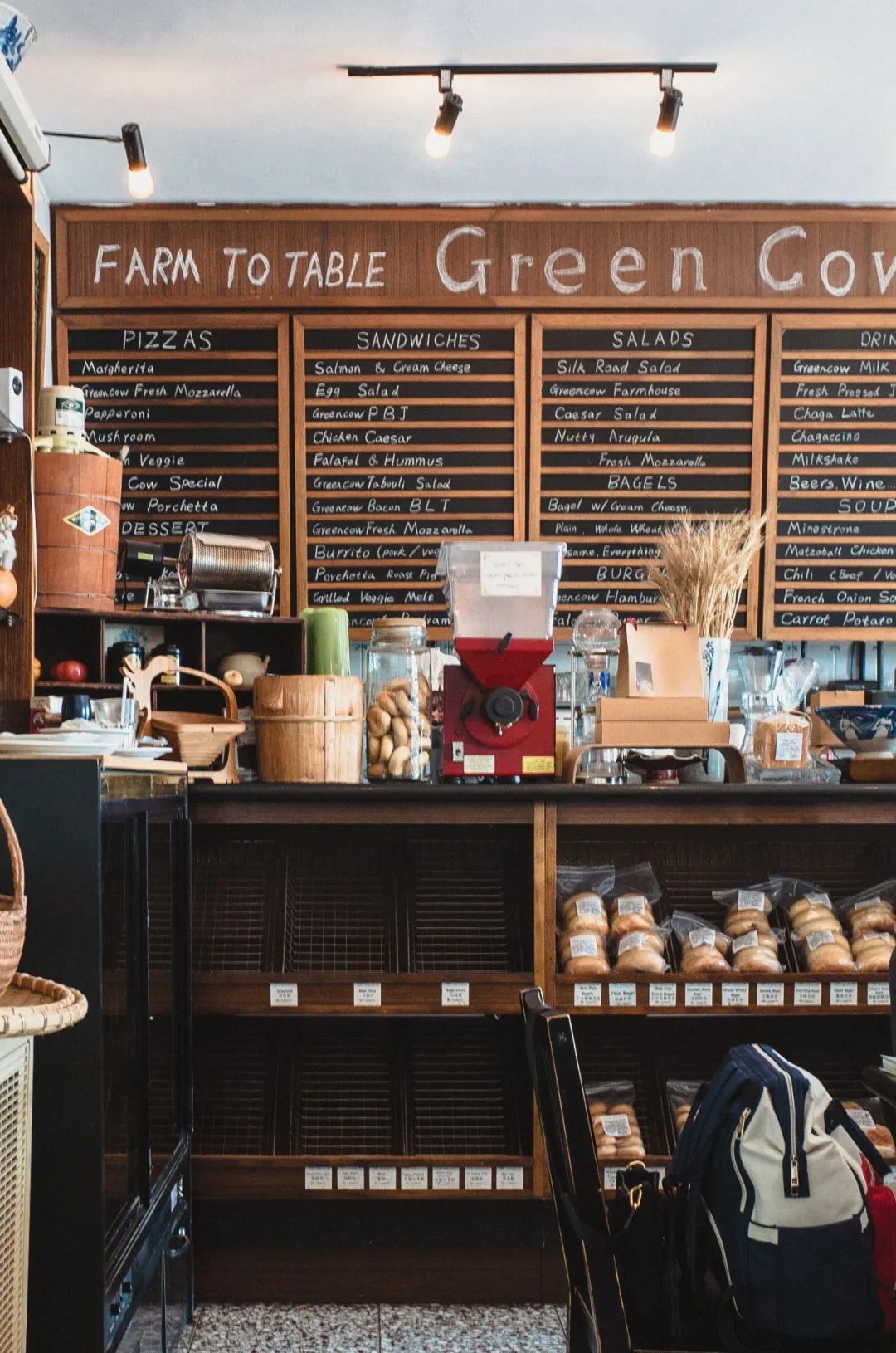 年轻人争相打卡的网红店,隐藏在菜市场中的网红店