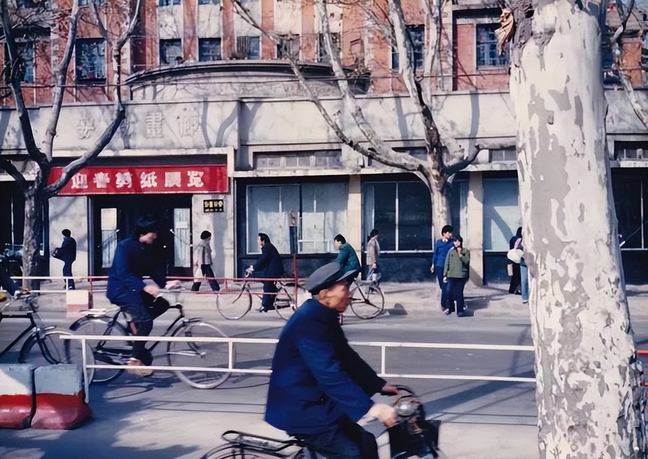 “靠肉吃肉”的小官巨贪：门市部主任李兰珍贪腐纪实