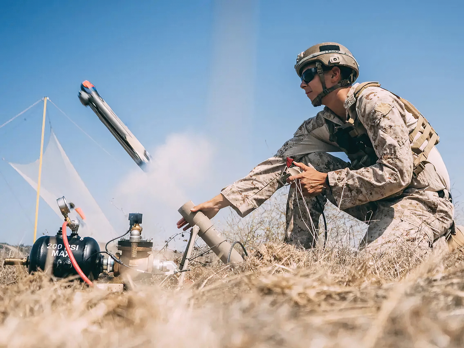 弹簧刀随身携带,便携式背包导弹