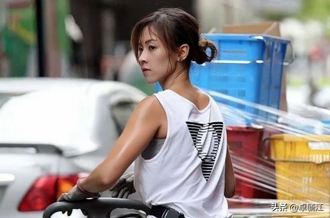 最美搬运工女孩现状,最美搬运工真实生活