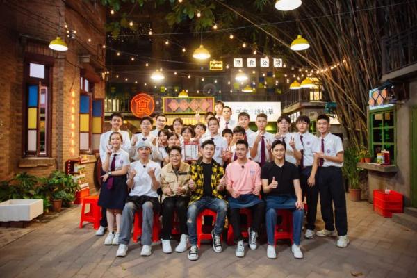 澶ф咕浠旂殑澶滃帵闂ㄦ矙鑼堕潰,澶ф咕浠旂殑澶滃帵闂ㄤ簯鍚為潰