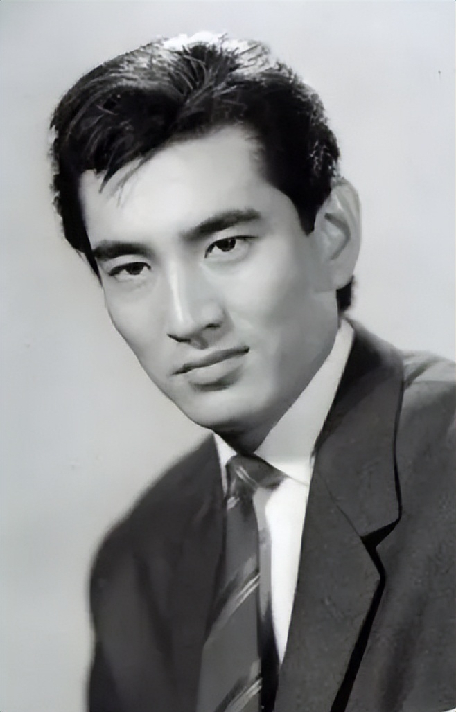 男士化妆潮流,男性化妆就是娘吗