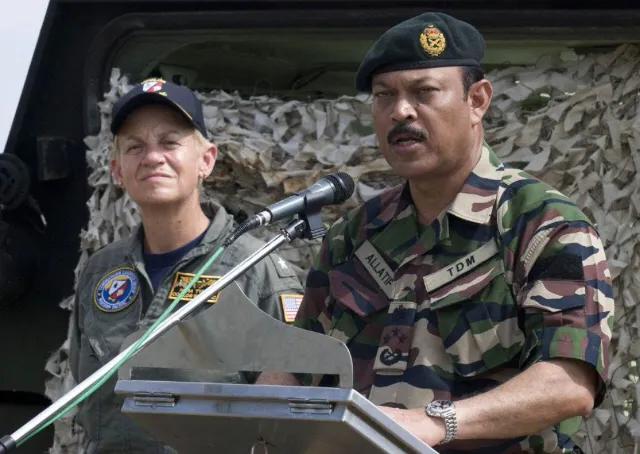 美军环太平洋军演打船靶,美军进攻冲绳岛视频