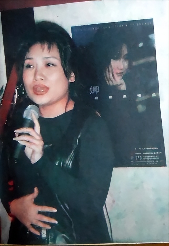 歌手李娜出家现状,歌手李娜为何在巅峰时期出家