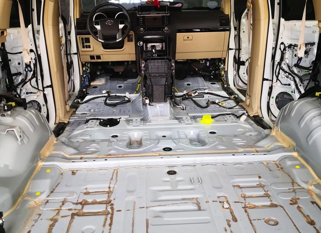 俄罗斯阿德萨隔音测评,帕萨特隔音测试