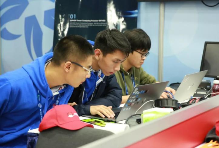 专科专业就业前景最好的三个专业,就业率高的专业专科十大最好专业