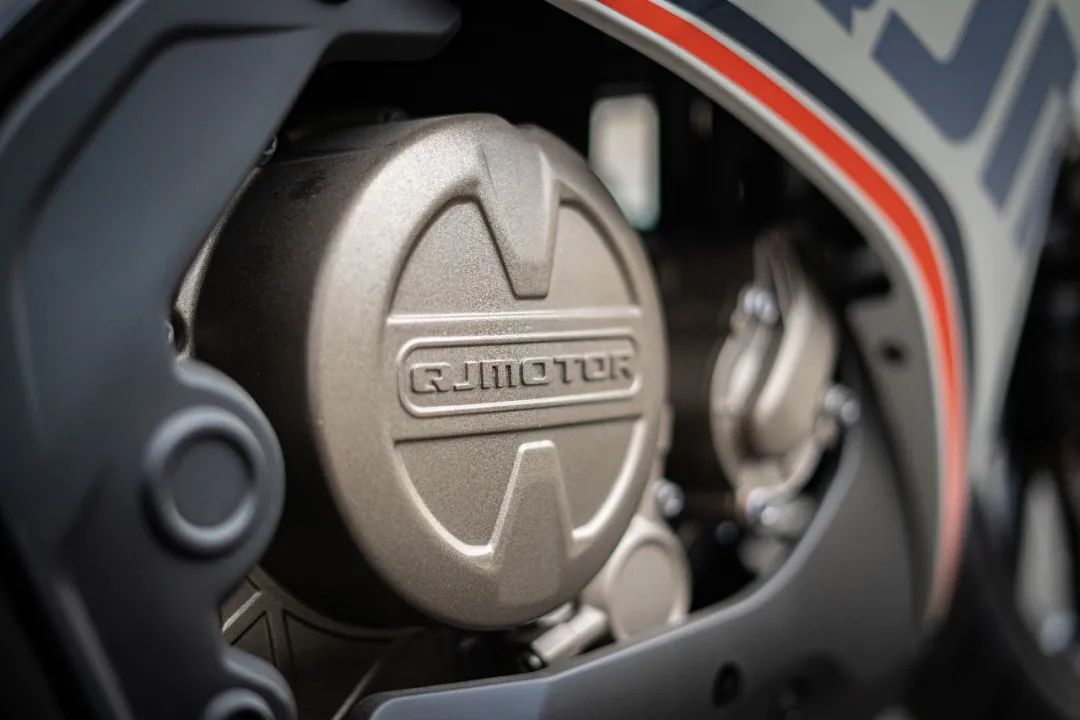 qjmotor赛250细节展示,qjmotor赛250值得买吗