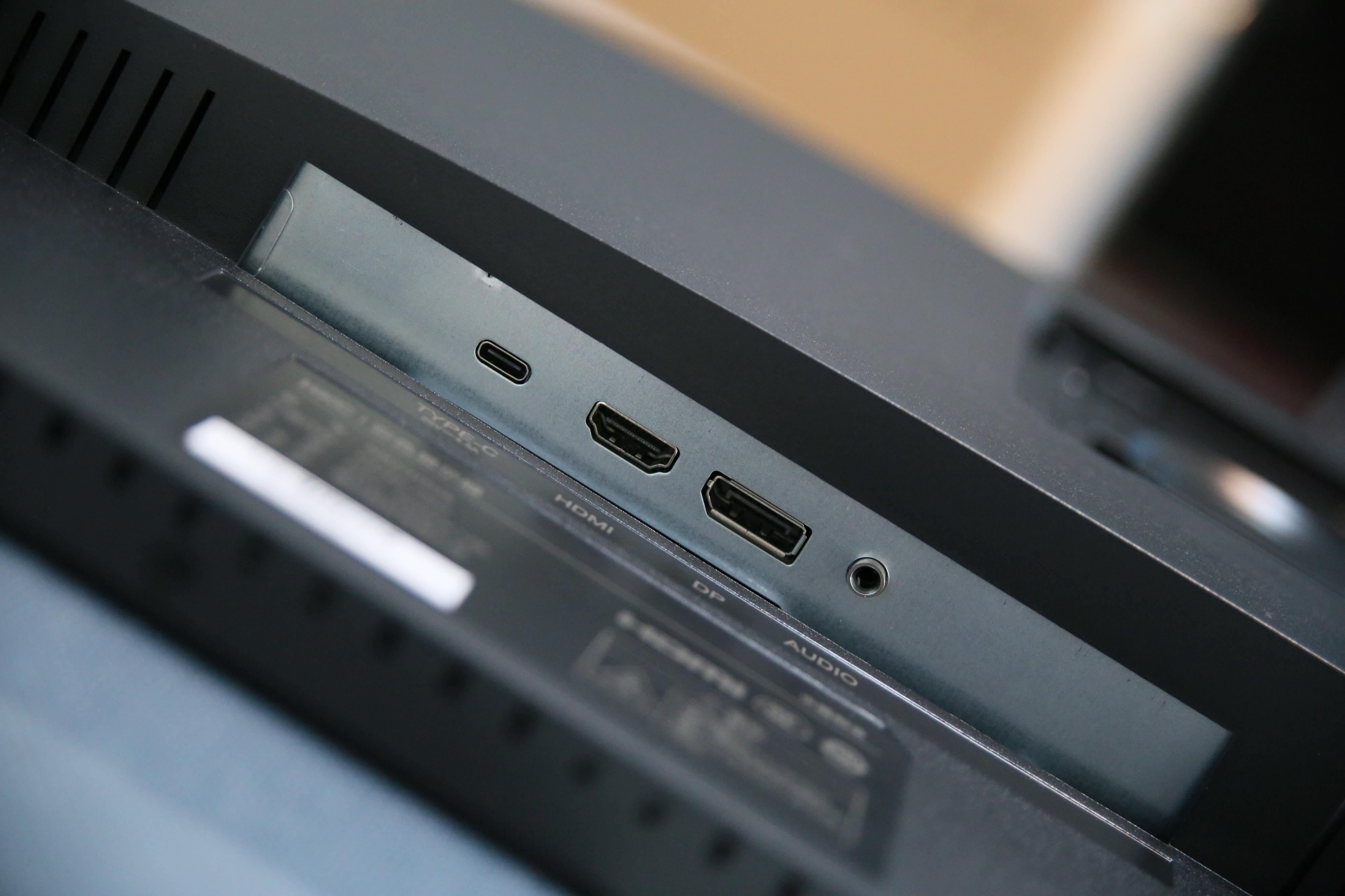 hkc2k曲面显示器评测,hkc24寸曲面144hz显示器推荐