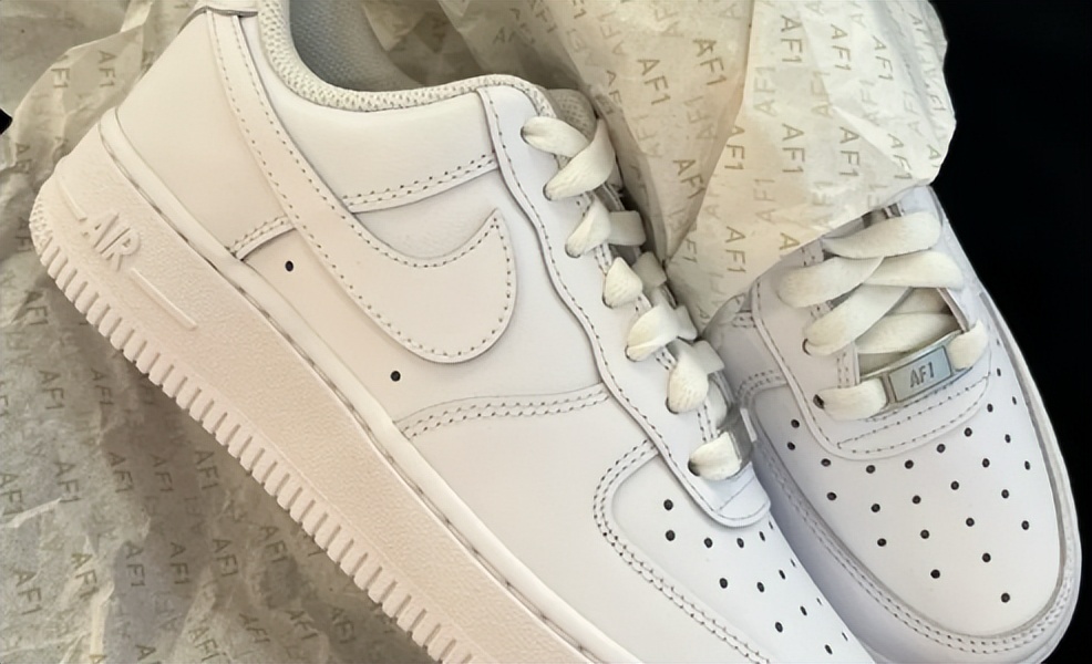 空军走路会哒哒响吗,空军走路是什么声音