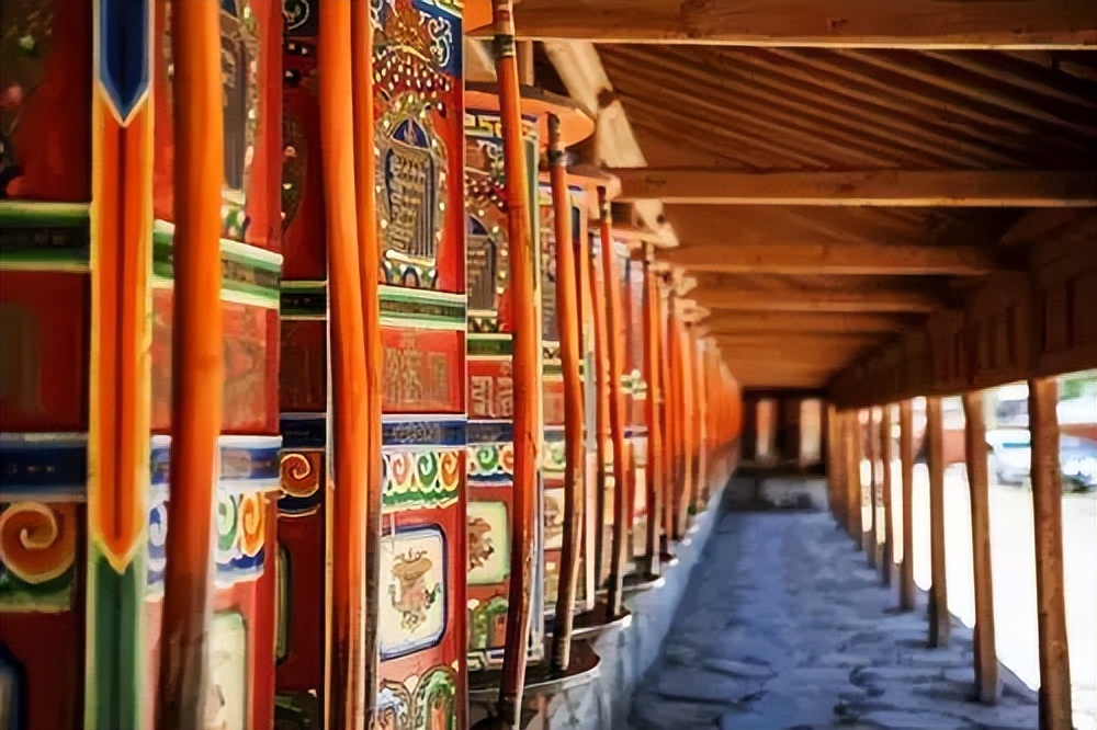 去甘肃旅游最值得去的十大景点 (甘肃16个最值得去的旅游景点)